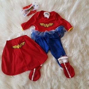 EUC Wonder Woman Costume 0-6 months